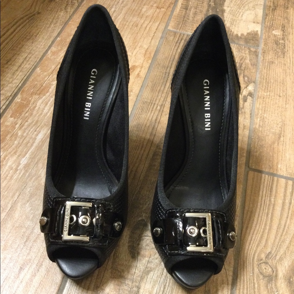 Gianni Bini Boulevard heels sz 7 1/2 black